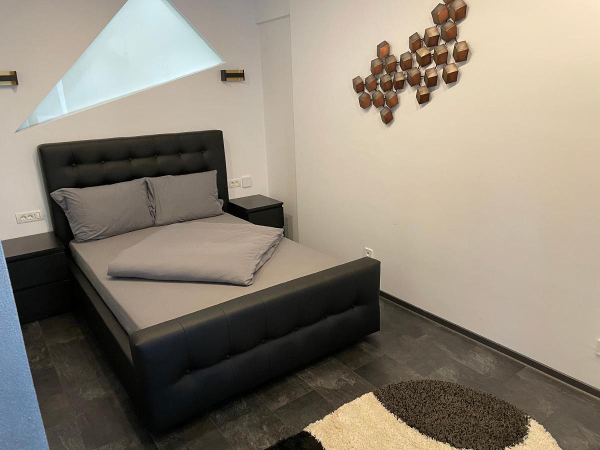 Stylish Westpark 2 Residence Lake View W8 Бухарест Экстерьер фото